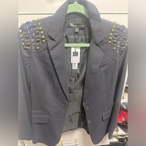 Elizabeth and James blazer